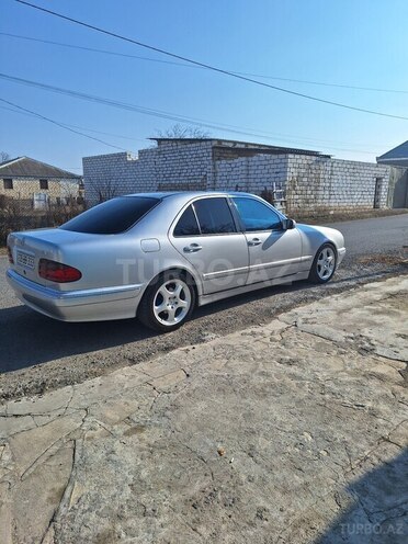 Mercedes E 270 2001, 319,000 km - 2.7 l - Ağstafa