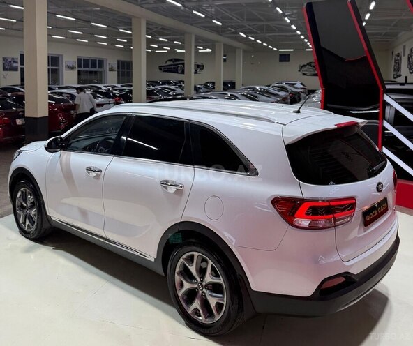 Kia Sorento-12