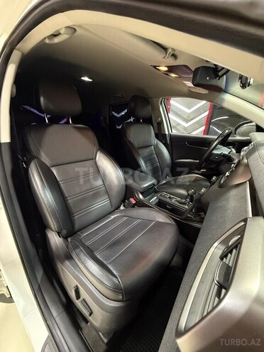 Kia Sorento-16