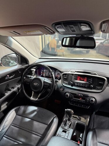 Kia Sorento-15