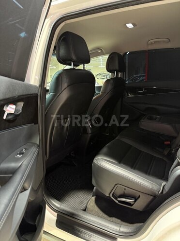 Kia Sorento-20