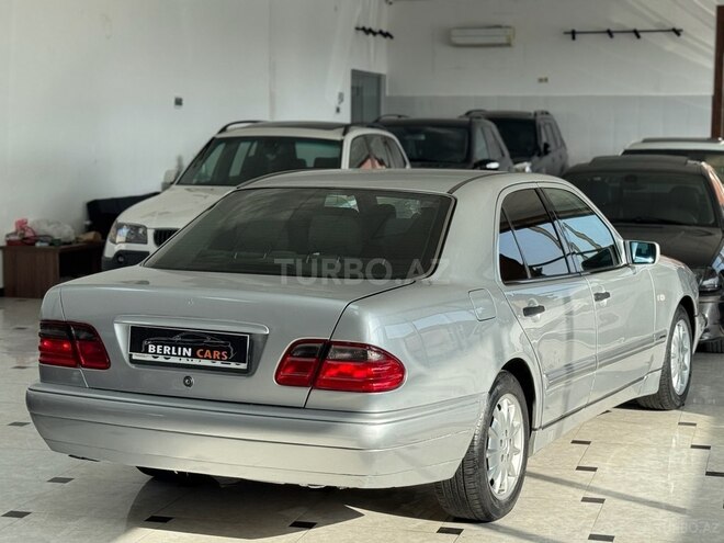 Mercedes E 240 1999, 297,000 km - 2.4 l - Bakı