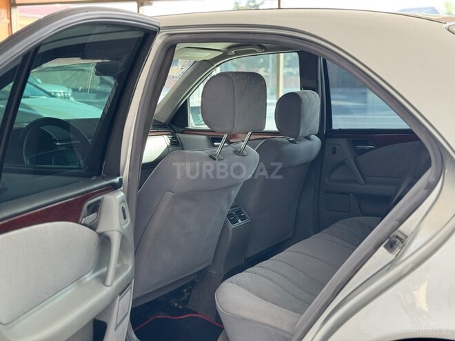 Mercedes E 240 1999, 297,000 km - 2.4 l - Bakı