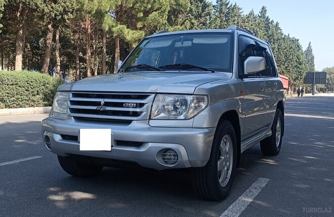 Mitsubishi Pajero io 2002, 271,842 km - 2.0 l - Sumqayıt