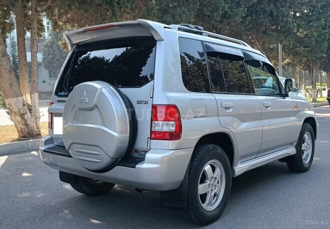 Mitsubishi Pajero io 2002, 271,842 km - 2.0 l - Sumqayıt