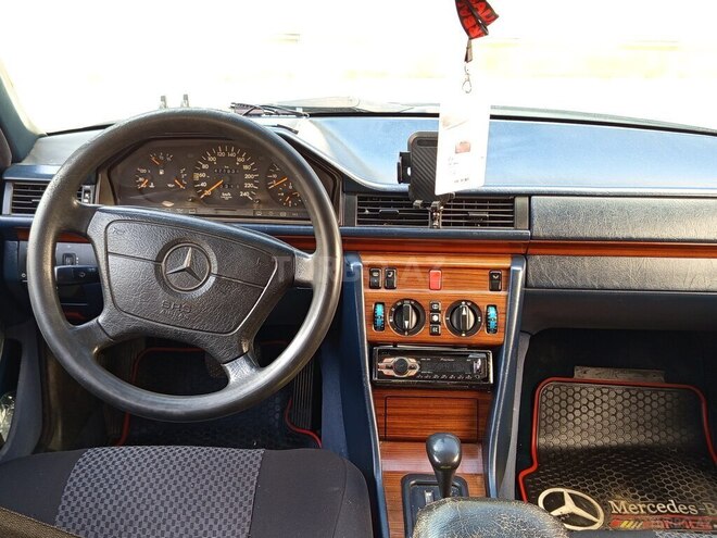 Mercedes E 220 1994, 471,852 km - 2.2 l - Bakı
