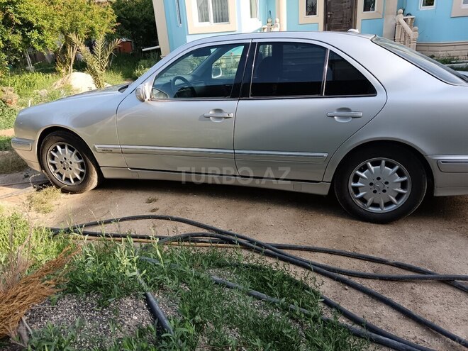 Mercedes E 220 d 2001, 550,000 km - 2.2 l - Bakı