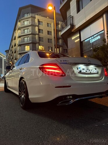 Mercedes E 350 4MATIC 2020, 70,000 km - 2.0 l - Bakı