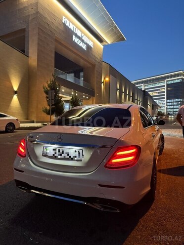 Mercedes E 350 4MATIC 2020, 70,000 km - 2.0 l - Bakı