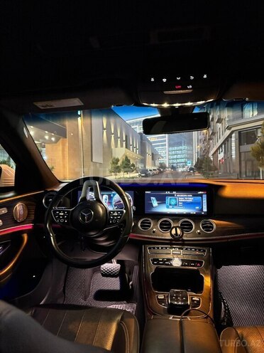 Mercedes E 350 4MATIC 2020, 70,000 km - 2.0 l - Bakı
