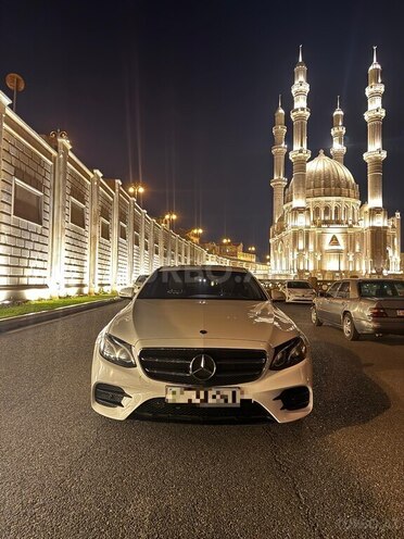 Mercedes E 350 4MATIC 2020, 70,000 km - 2.0 l - Bakı