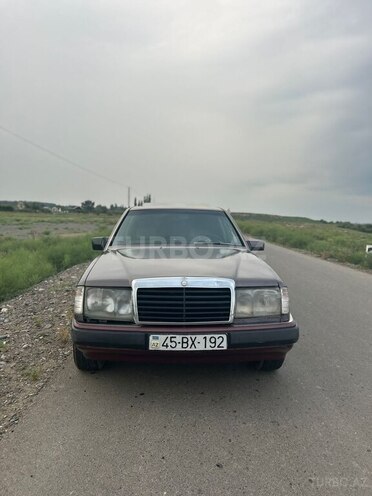 Mercedes E 250 1991, 445,000 km - 2.5 l - Bakı