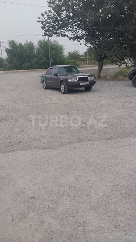 Mercedes E 250 1991, 445,000 km - 2.5 l - Bakı