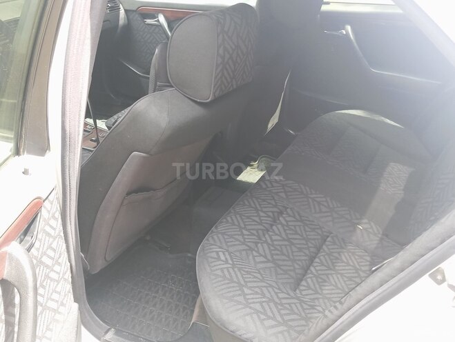 Mercedes C 180 1995, 245,888 km - 1.8 l - Bakı