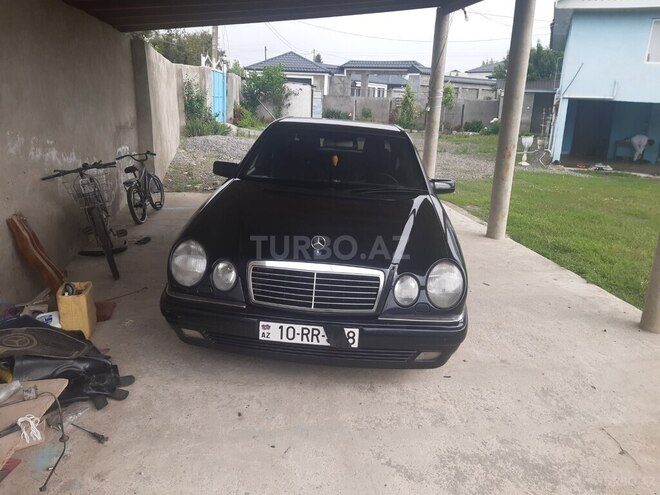 Mercedes E 240 1997, 345,900 km - 2.4 l - Masallı