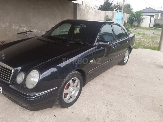 Mercedes E 240 1997, 345,900 km - 2.4 l - Masallı