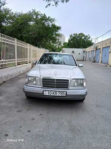 Mercedes E 220 1995, 365,000 km - 2.2 l - Bakı