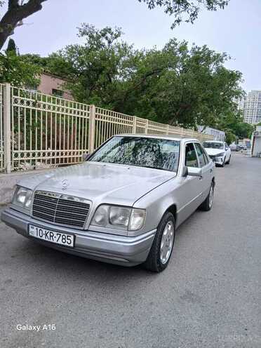 Mercedes E 220 1995, 365,000 km - 2.2 l - Bakı
