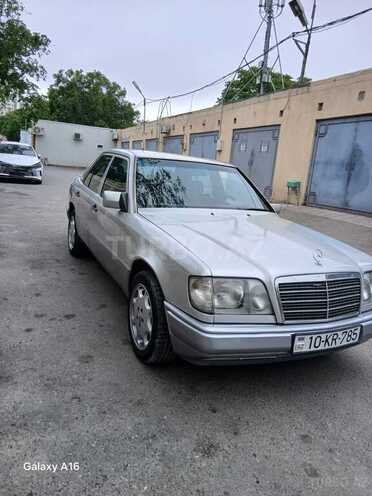 Mercedes E 220 1995, 365,000 km - 2.2 l - Bakı