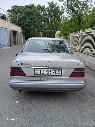 Mercedes E 220 1995, 365,000 km - 2.2 l - Bakı