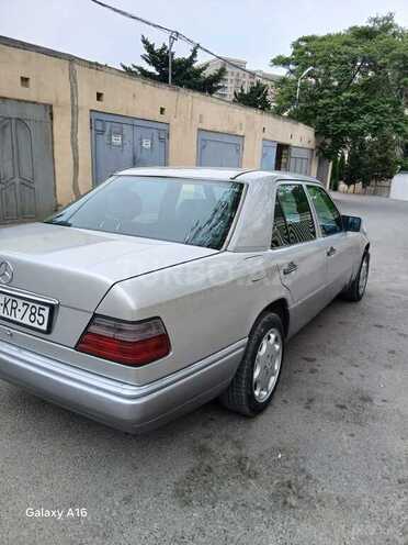 Mercedes E 220 1995, 365,000 km - 2.2 l - Bakı