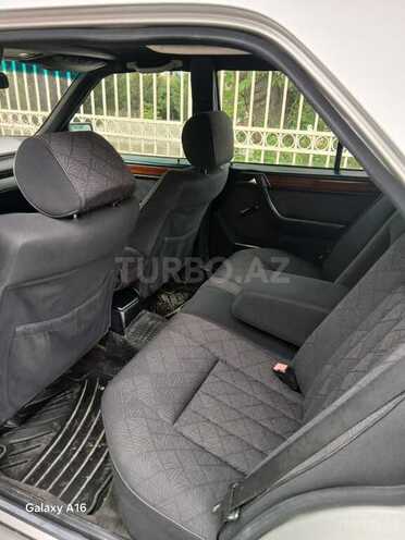 Mercedes E 220 1995, 365,000 km - 2.2 l - Bakı