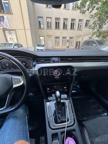 Volkswagen Passat 2021, 67,800 km - 1.4 l - Bakı