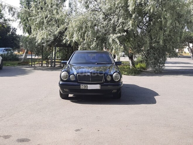 Mercedes E 230 1995, 452,596 km - 2.3 l - Bakı