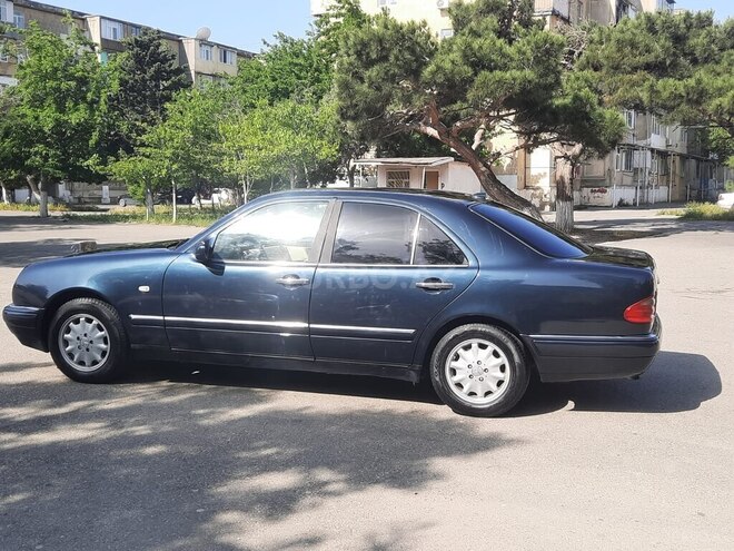 Mercedes E 230 1995, 452,596 km - 2.3 l - Bakı