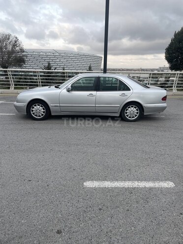 Mercedes E 220 d 1999, 558,000 km - 2.2 л - Bakı