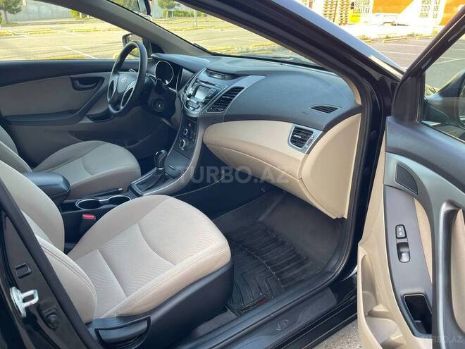 Hyundai Elantra 2015, 120,000 km - 1.8 л - Bakı