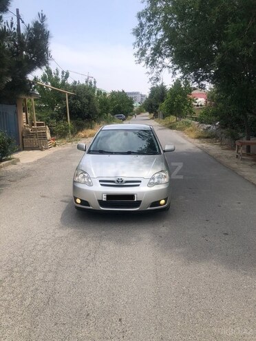 Toyota Corolla 2004, 185,000 km - 1.4 l - Bakı