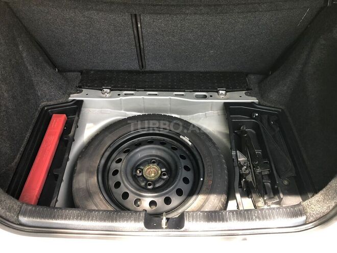 Toyota Corolla 2004, 185,000 km - 1.4 l - Bakı