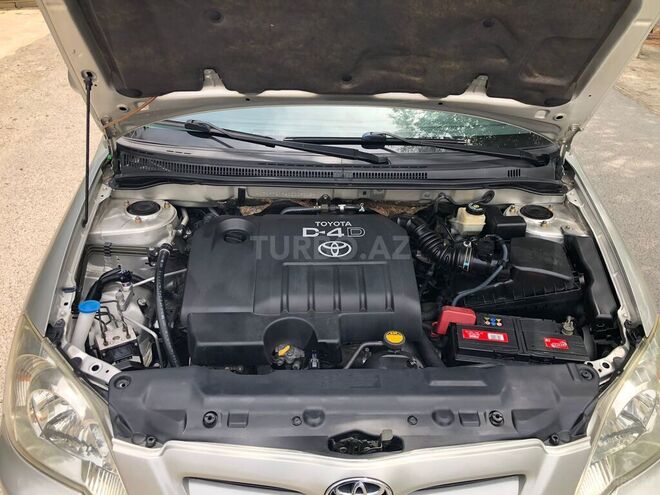 Toyota Corolla 2004, 185,000 km - 1.4 l - Bakı
