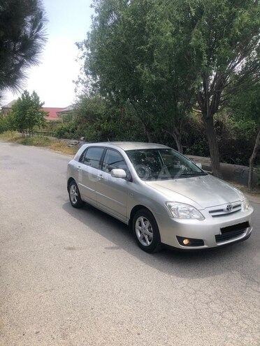 Toyota Corolla 2004, 185,000 km - 1.4 l - Bakı