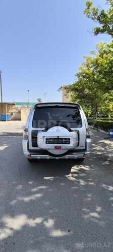Mitsubishi Pajero 2007, 284,000 km - 3.0 л - Bakı