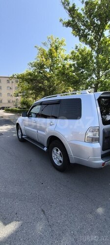 Mitsubishi Pajero 2007, 284,000 km - 3.0 л - Bakı