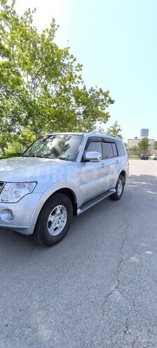 Mitsubishi Pajero 2007, 284,000 km - 3.0 л - Bakı