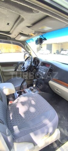 Mitsubishi Pajero 2007, 284,000 km - 3.0 л - Bakı