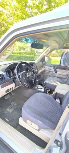 Mitsubishi Pajero 2007, 284,000 km - 3.0 л - Bakı
