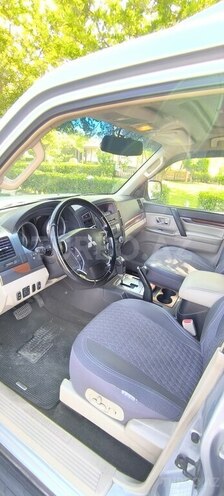 Mitsubishi Pajero 2007, 284,000 km - 3.0 л - Bakı