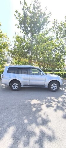 Mitsubishi Pajero 2007, 284,000 km - 3.0 л - Bakı