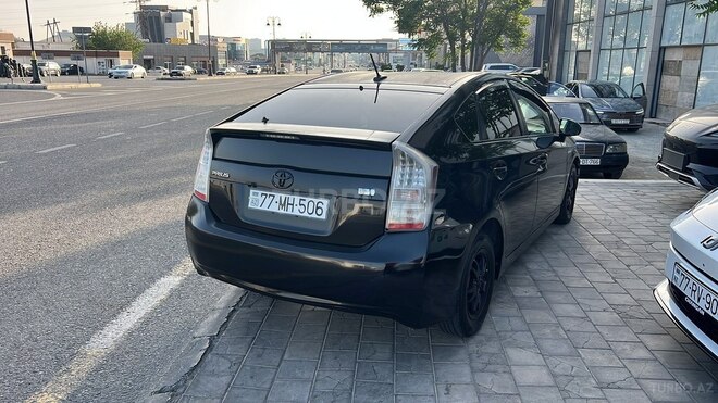 Toyota Prius-3