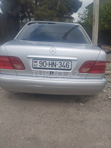 Mercedes E 230 1997, 366,523 km - 2.3 l - Quba