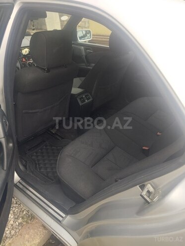 Mercedes E 230 1997, 366,523 km - 2.3 l - Quba