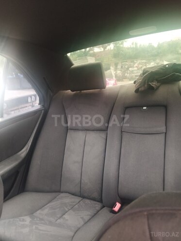 Mercedes E 230 1997, 366,523 km - 2.3 l - Quba