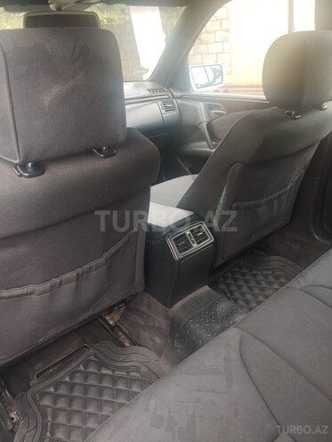 Mercedes E 230 1997, 366,523 km - 2.3 l - Quba