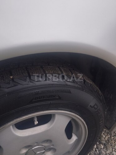 Mercedes E 230 1997, 366,523 km - 2.3 l - Quba