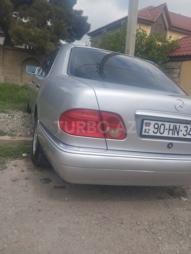 Mercedes E 230 1997, 366,523 km - 2.3 l - Quba