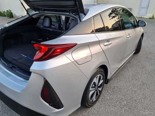 Toyota Prius PHV 2018, 125,000 km - 1.8 l - Bakı